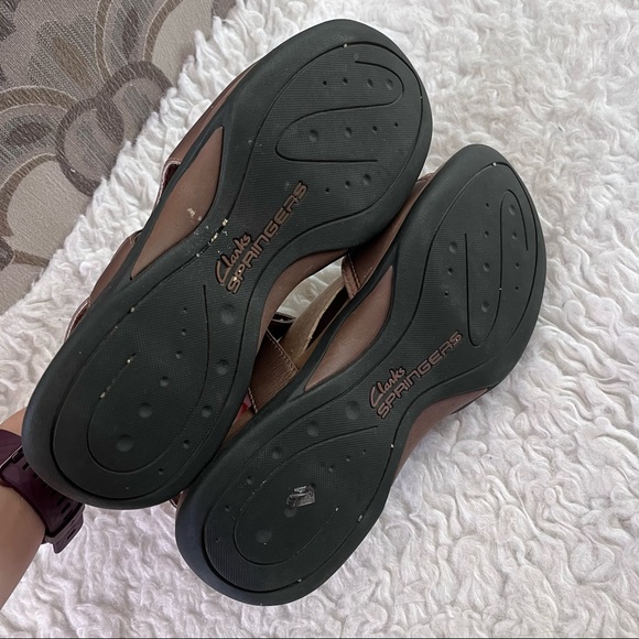 Clarks bronze sandals, size 11 - Picture 8 of 9